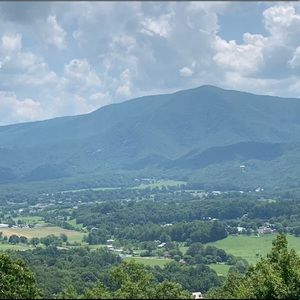 Meet your Posher, Isabelle